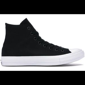 Converse Chuck Taylor 2 size 6